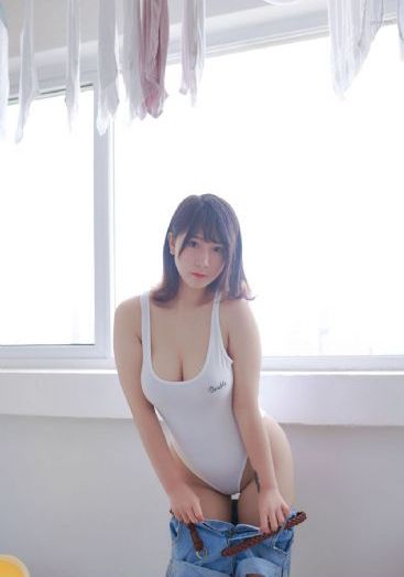 五月综合在线观看_1080P高清视频播放