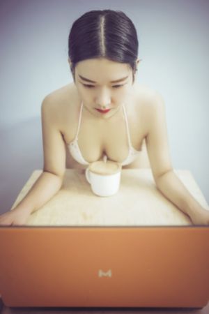 美味速递2015_剧情片完整在线观看